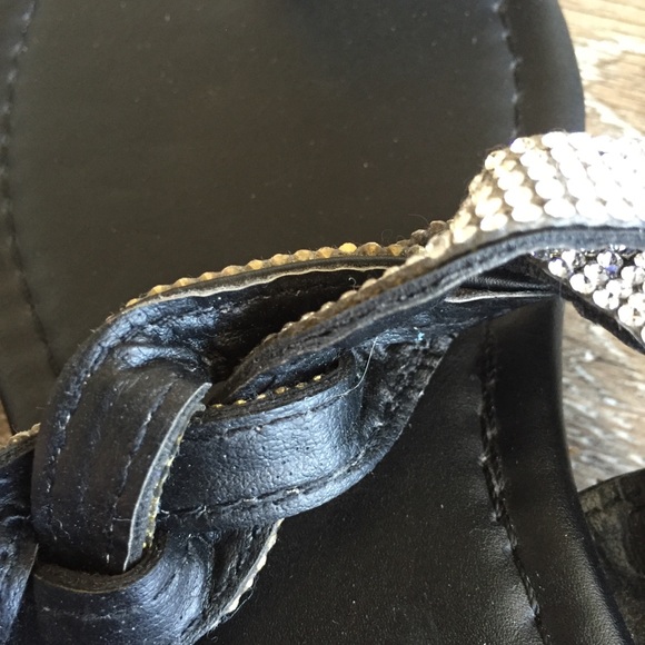 Tiara Los Angeles Rhinestone Bling Toe Sandal NWOT - Picture 4 of 6